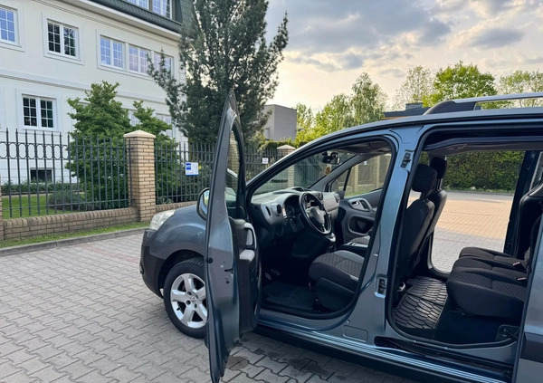Peugeot Partner cena 26500 przebieg: 232000, rok produkcji 2011 z Warszawa małe 172